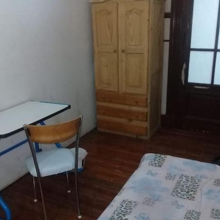 Habitac Indiv Casa De Familia, Flores بوينس آيرس المظهر الخارجي الصورة