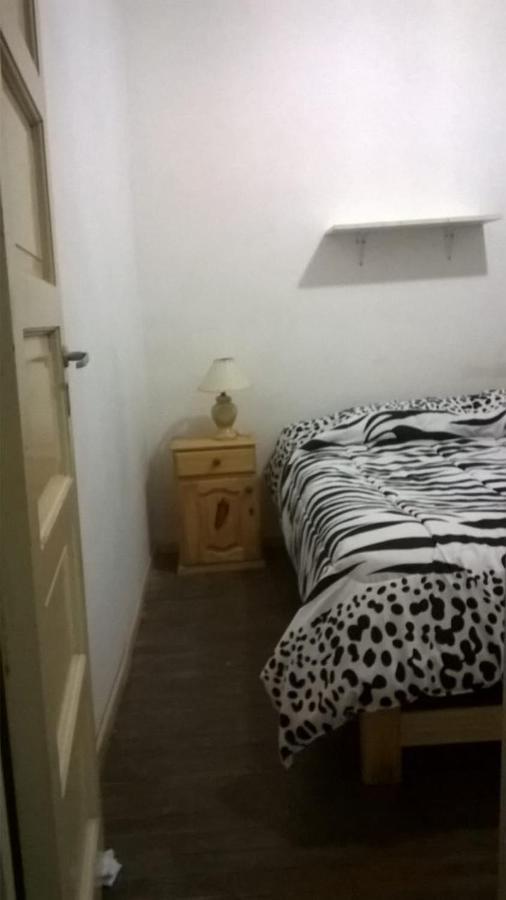 Habitac Indiv Casa De Familia, Flores بوينس آيرس المظهر الخارجي الصورة