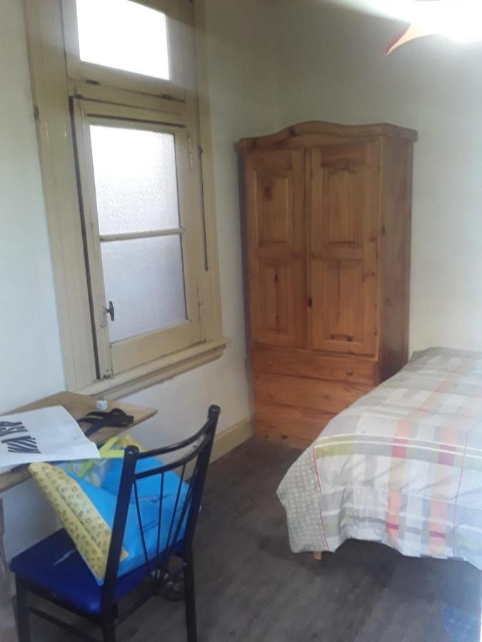 Habitac Indiv Casa De Familia, Flores بوينس آيرس المظهر الخارجي الصورة