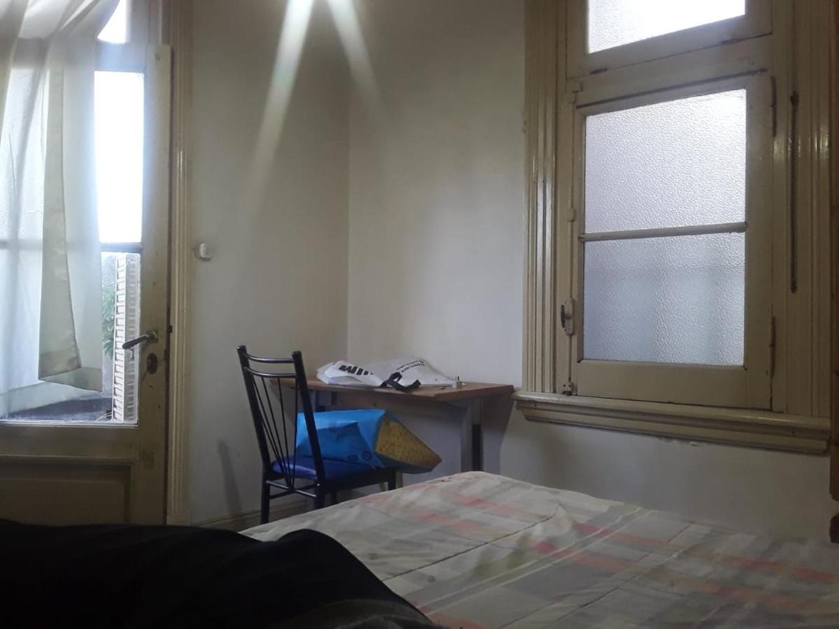 Habitac Indiv Casa De Familia, Flores بوينس آيرس المظهر الخارجي الصورة