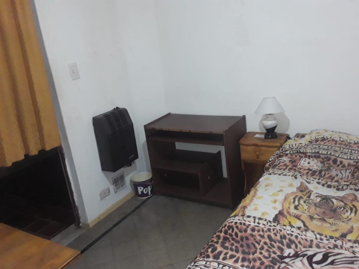 Habitac Indiv Casa De Familia, Flores بوينس آيرس المظهر الخارجي الصورة