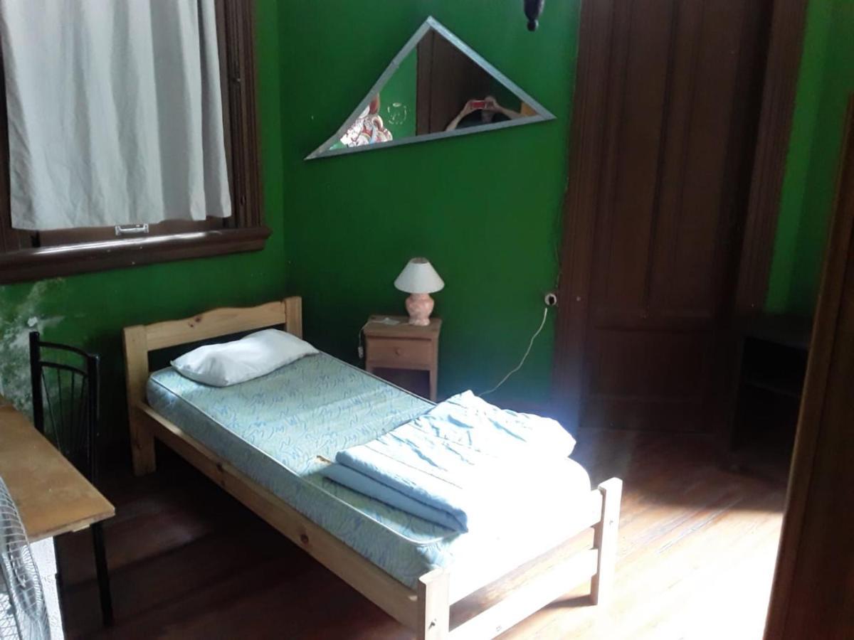 Habitac Indiv Casa De Familia, Flores بوينس آيرس المظهر الخارجي الصورة