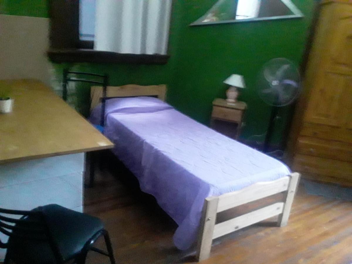 Habitac Indiv Casa De Familia, Flores بوينس آيرس المظهر الخارجي الصورة