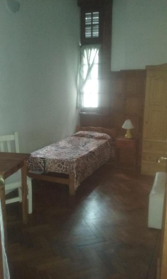 Habitac Indiv Casa De Familia, Flores بوينس آيرس المظهر الخارجي الصورة