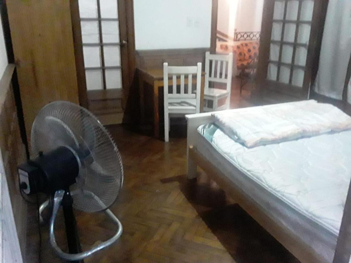 Habitac Indiv Casa De Familia, Flores بوينس آيرس المظهر الخارجي الصورة