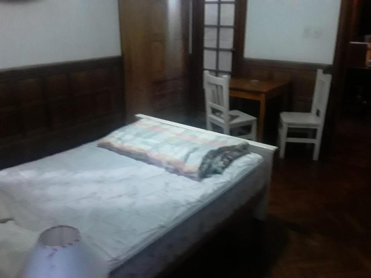 Habitac Indiv Casa De Familia, Flores بوينس آيرس المظهر الخارجي الصورة