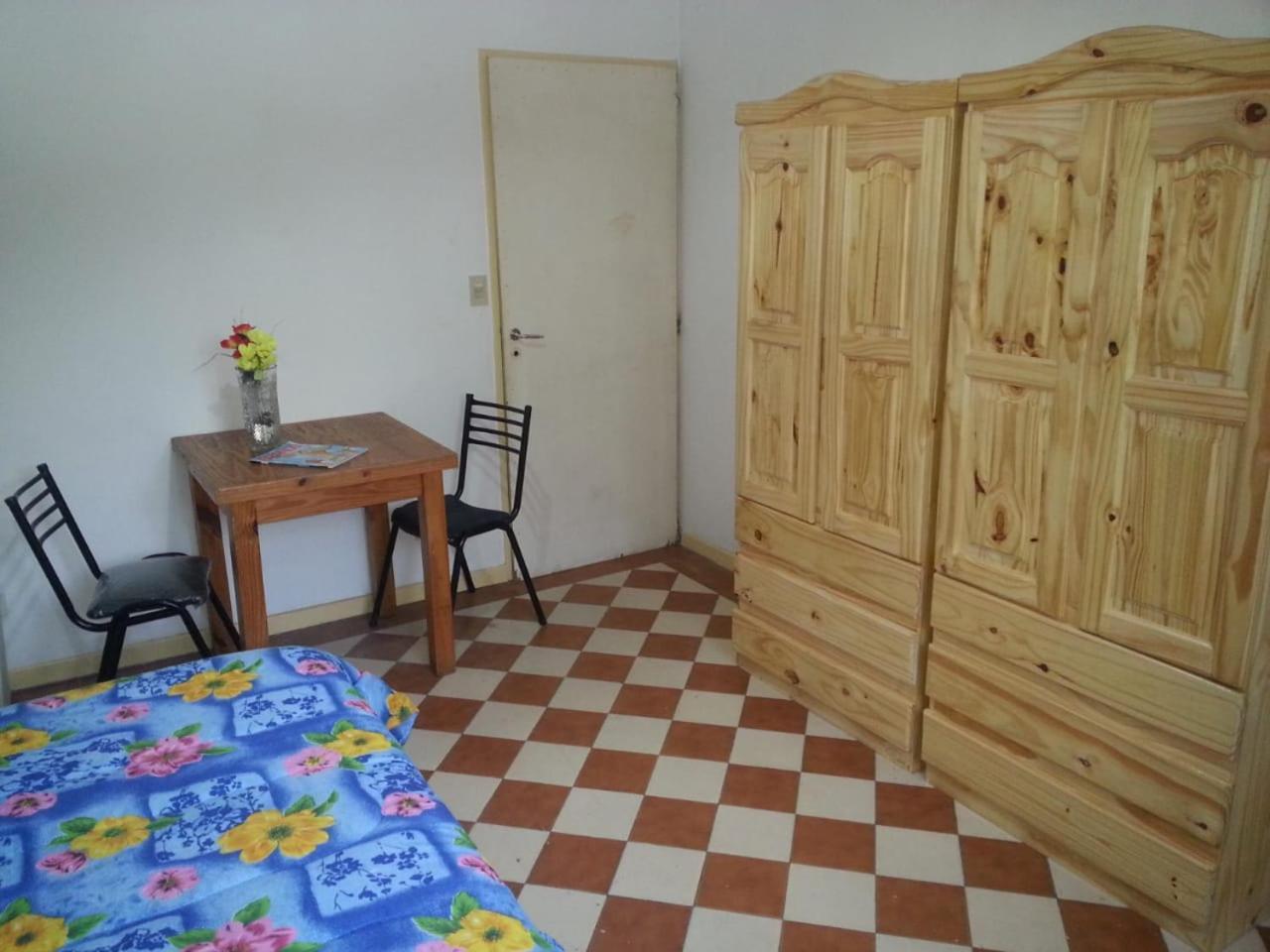 Habitac Indiv Casa De Familia, Flores بوينس آيرس المظهر الخارجي الصورة