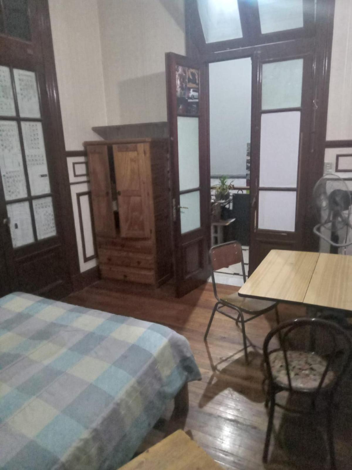 Habitac Indiv Casa De Familia, Flores بوينس آيرس المظهر الخارجي الصورة