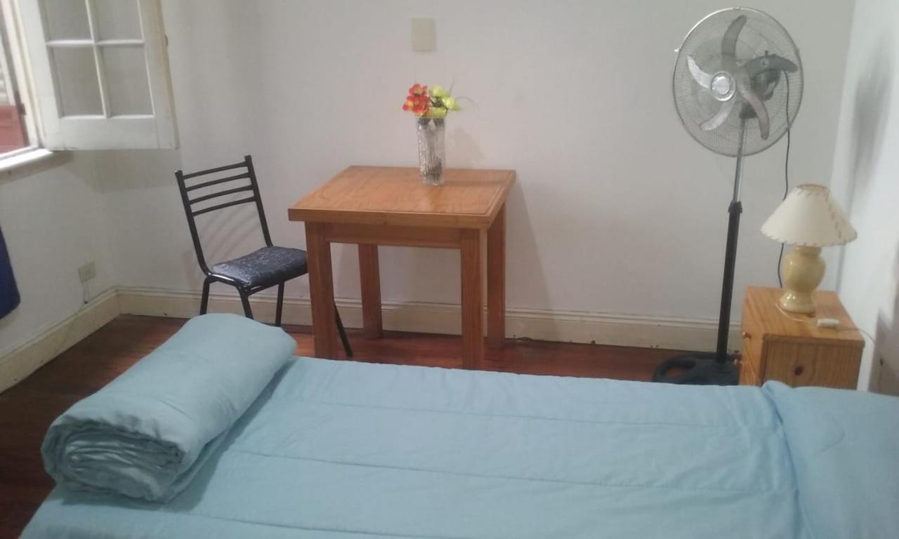 Habitac Indiv Casa De Familia, Flores بوينس آيرس المظهر الخارجي الصورة